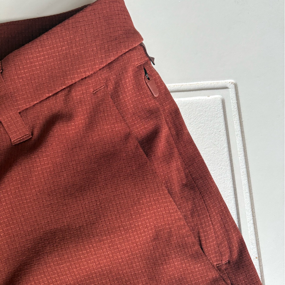Lululemon Men’s Commission Classic Fit 9” Shorts Rust Orange Size 30 - Picture 5 of 7